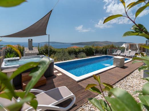 Villa Hedonist Seget Vranjica Buitenkant foto