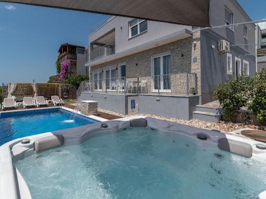 Villa Hedonist Seget Vranjica Buitenkant foto