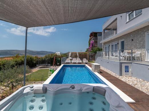 Villa Hedonist Seget Vranjica Buitenkant foto
