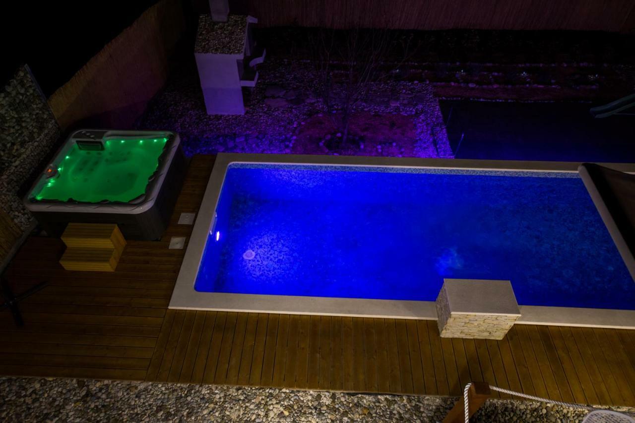 Villa Hedonist Seget Vranjica Buitenkant foto