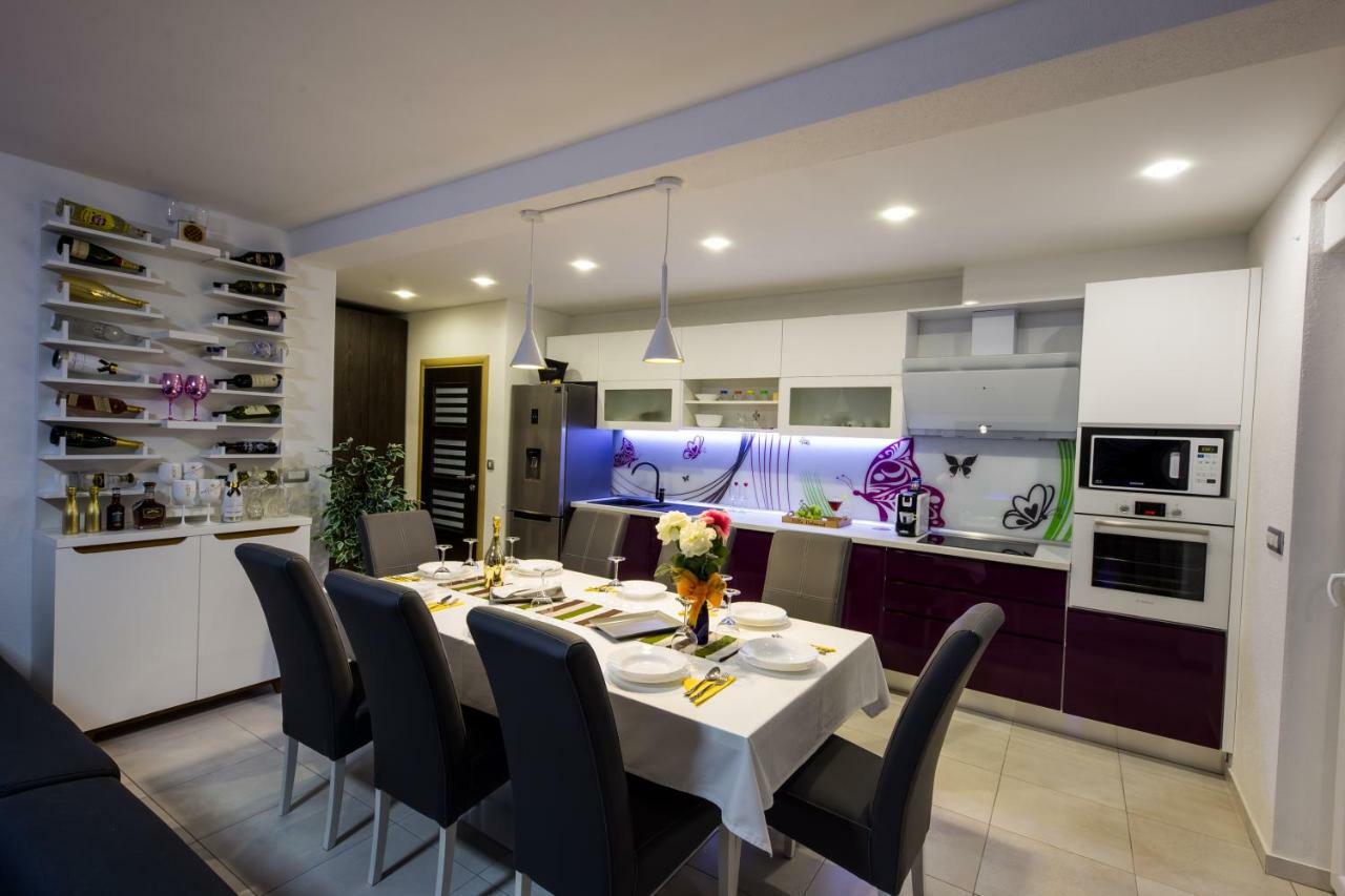 Villa Hedonist Seget Vranjica Buitenkant foto