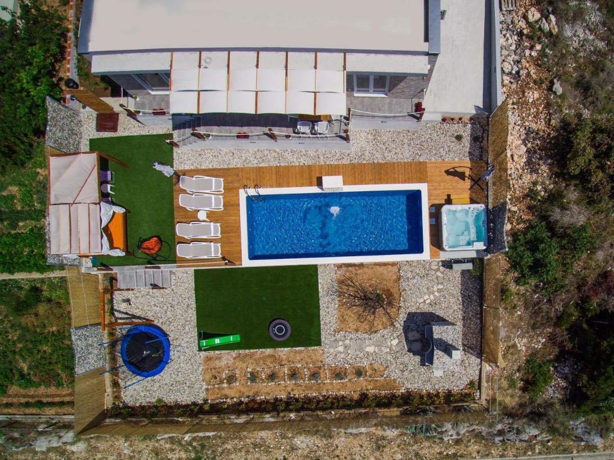 Villa Hedonist Seget Vranjica Buitenkant foto